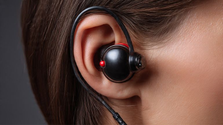 Ear Speaker Cleaner Sound